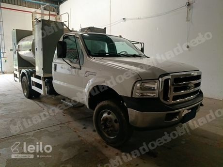 Ford F-4000 em leilao em Betim/MG