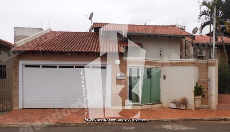 Imovel em leilao em Candido Mota/SP