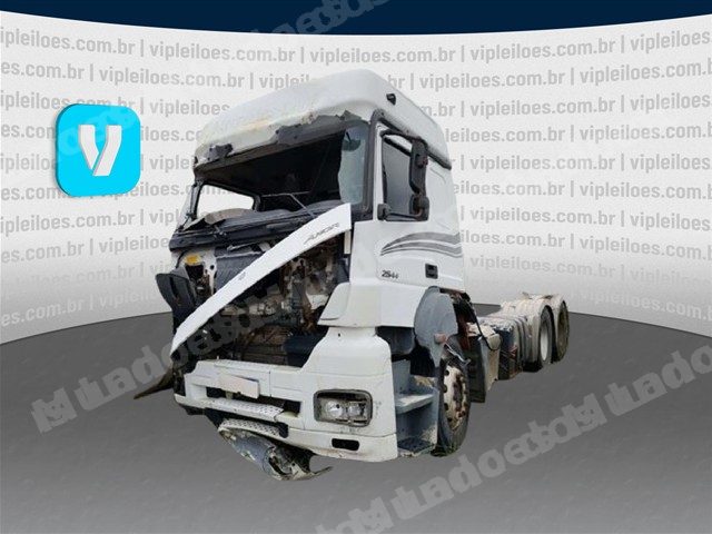 Mercedes 2016 em leilao em Brasil
