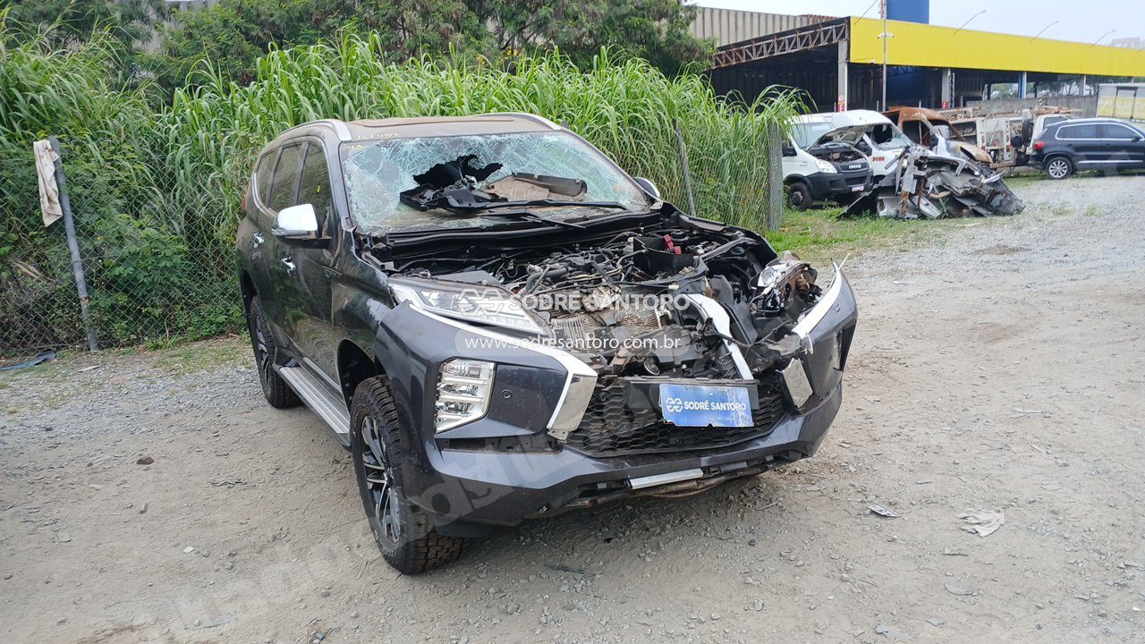 Mitsubishi Pajero Sport Hpe S 2023 em leilão em Guarulhos/SP