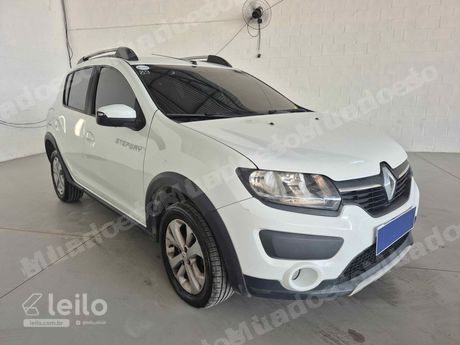 Renault Sandero em leilao em Eusébio/CE