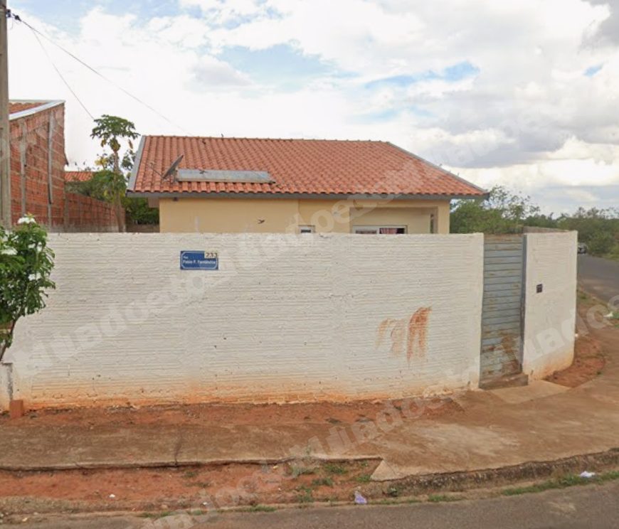 Casa de 57 m2 em leilão em Cafelândia/SP