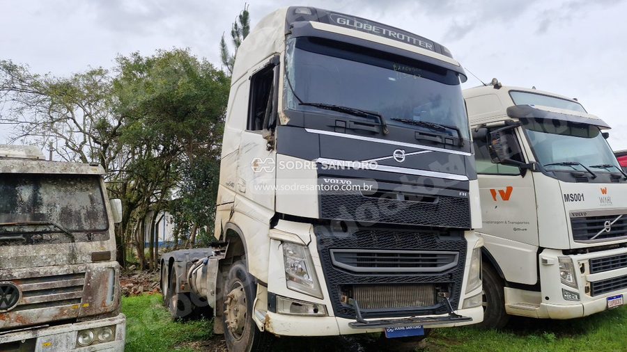 Volvo Fh 540 6X4T 2016 em leilão em São José dos Pinhais/PR
