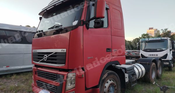 Volvo em leilao em Pinhais/PR