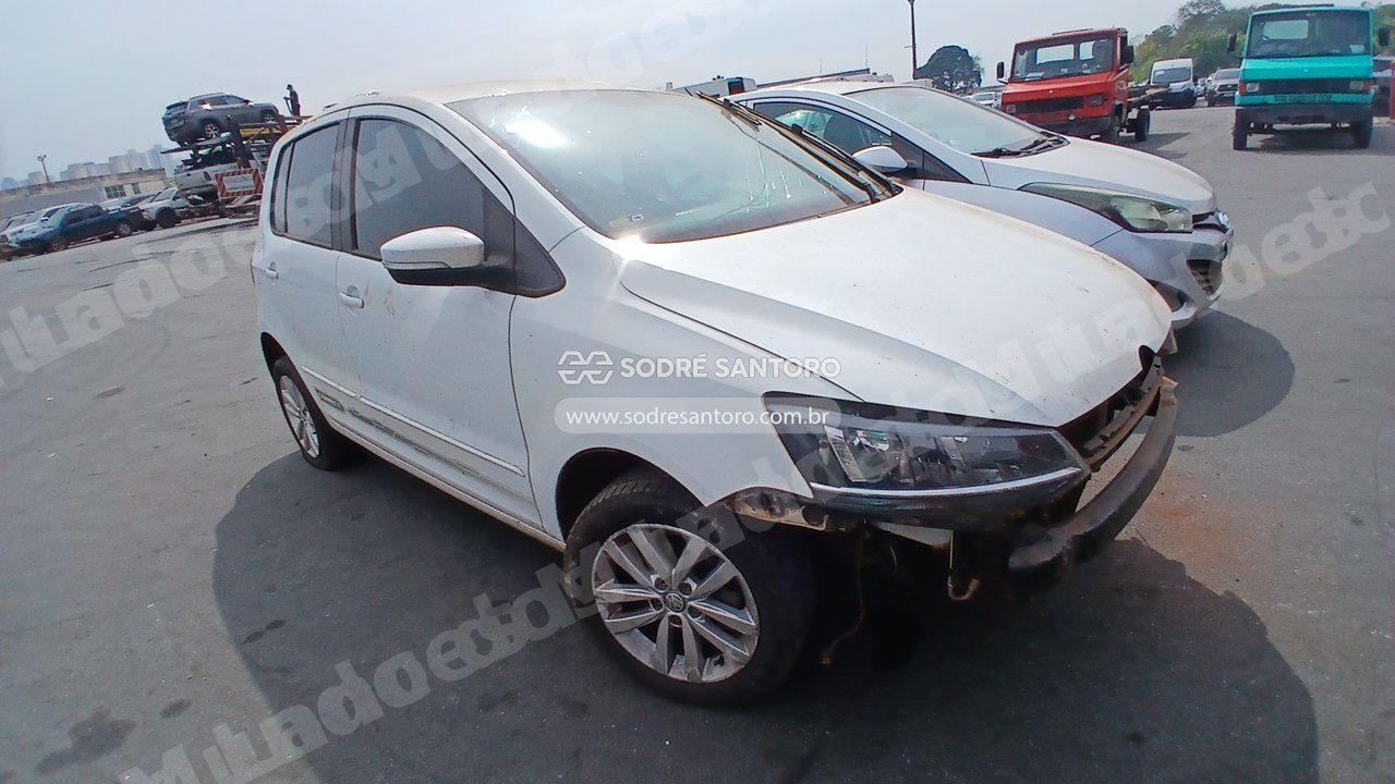 Volkswagen Fox Connect Mb 2019 em leilão em Brasil