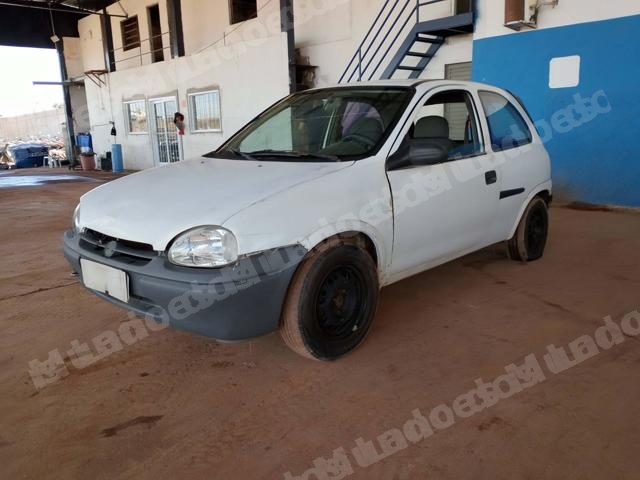 Gm 1996 em leilão em Brasil - Lote 2