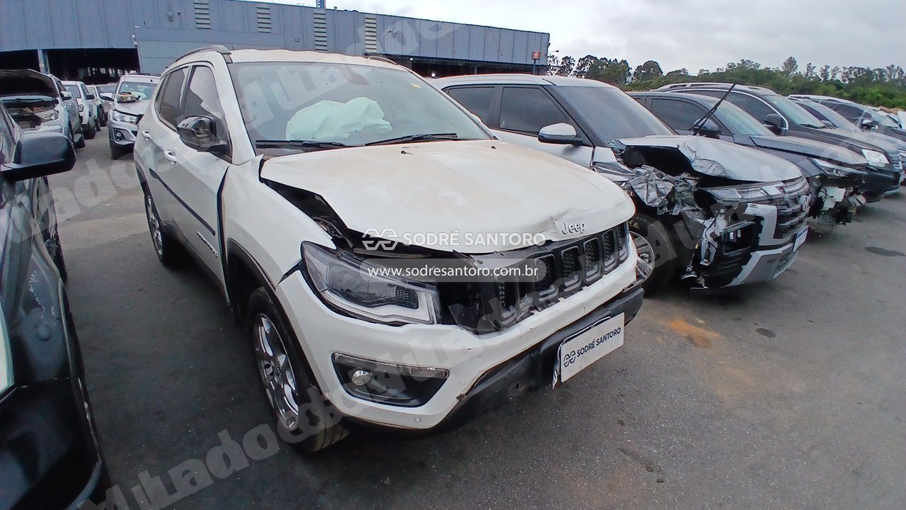 Jeep Compass Longitude 2021 em leilao em Brasil
