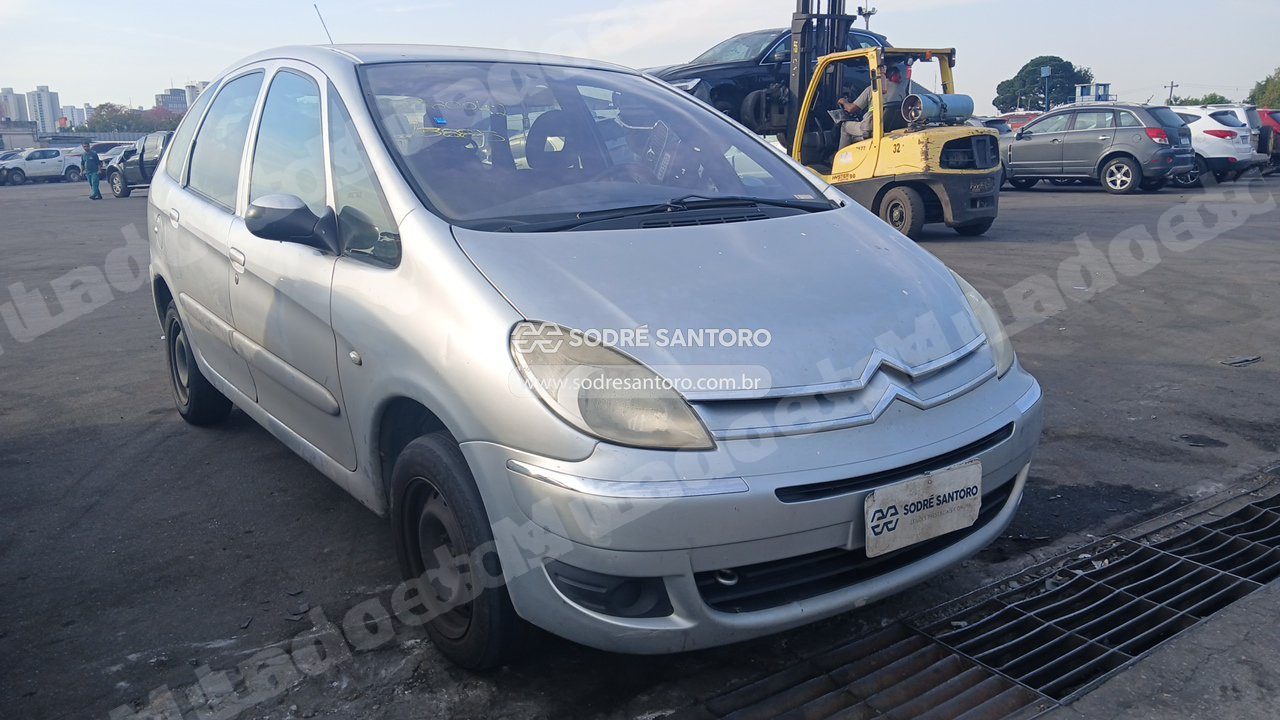 Citroen Picasso 2011 em leilão em Brasil