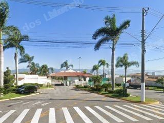 Casa de 309 m2 em leilão em Pindamonhangaba/SP