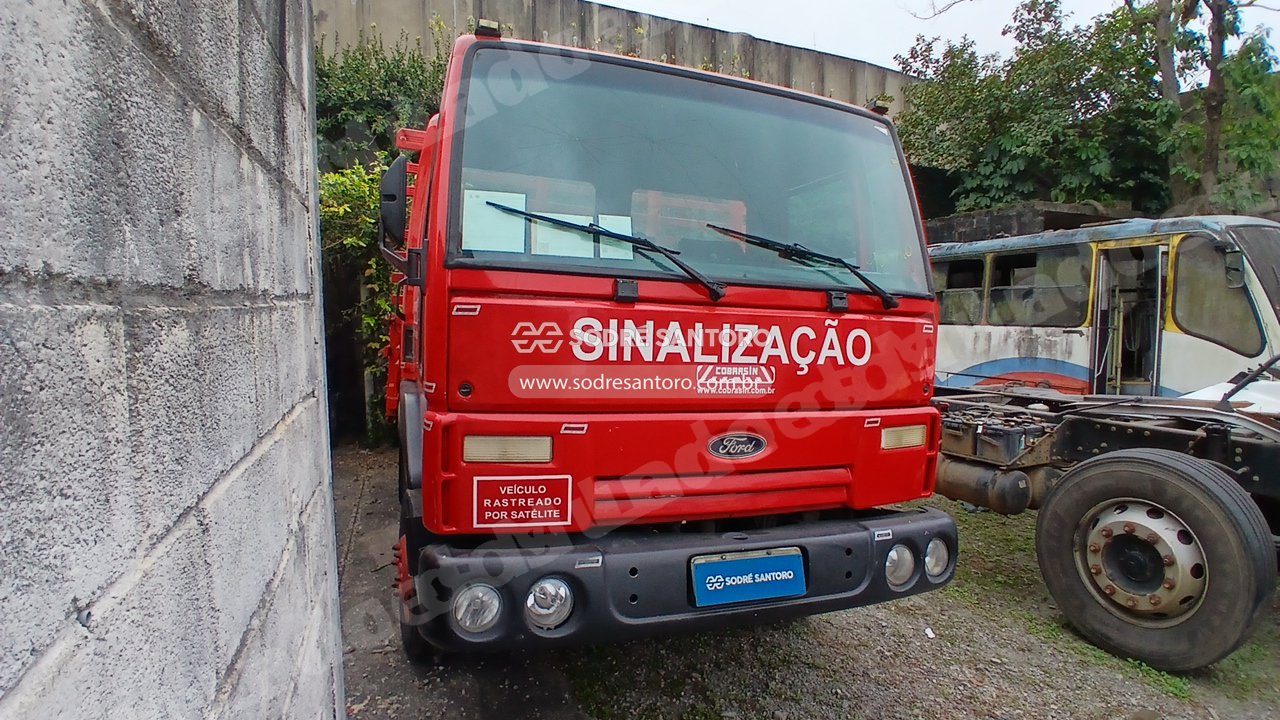 Ford Cargo 815 E 2006 em leilao em Brasil