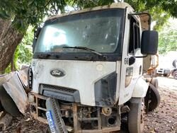 Caminhão em leilão em Brasil - Lote 8