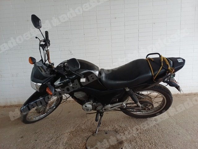 Honda 2015 em leilao em Brasil - Lote 2