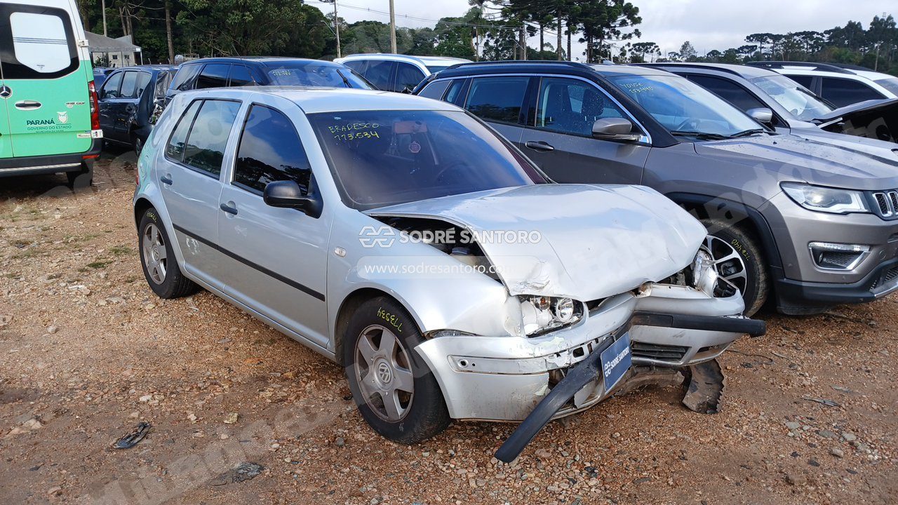 Volkswagen Golf 2.0 2003 em leilão em São José dos Pinhais/PR