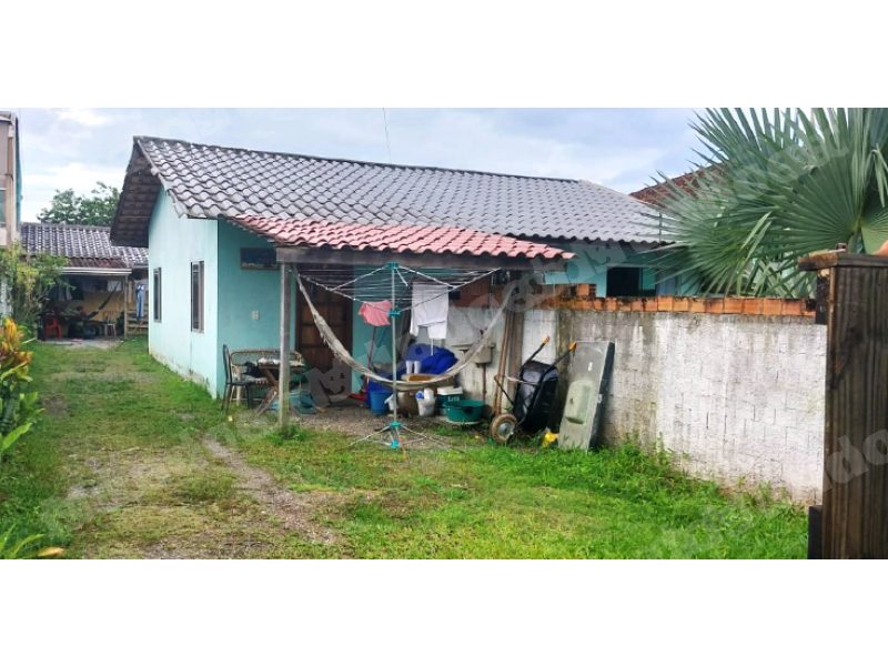 Casa em leilao em Guaratuba/PR - Lote 2