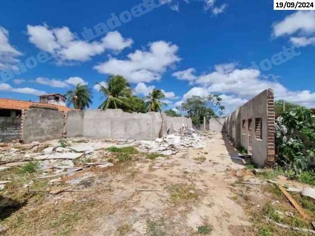 Terreno de 648 m2 em leilão em Aquiraz/CE