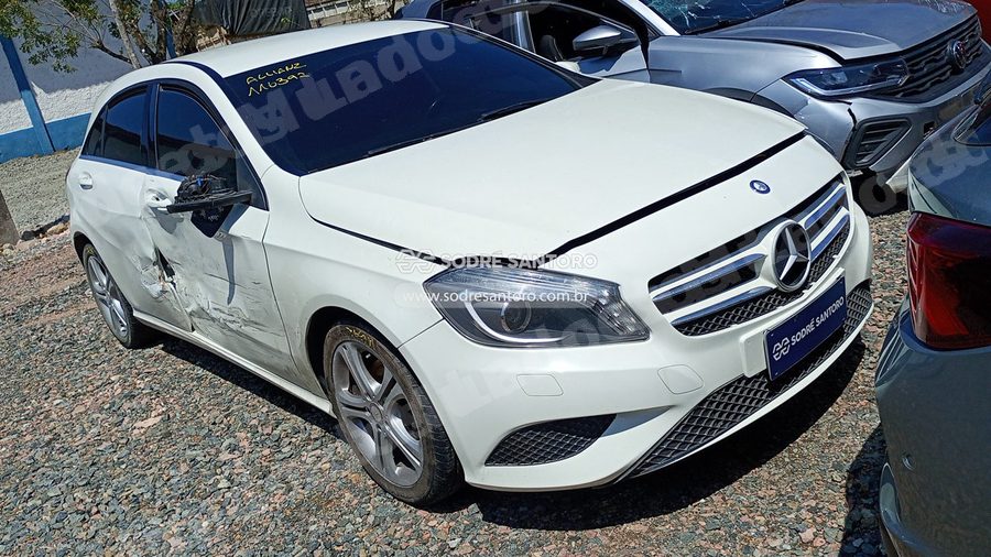 Mercedes-Benz A200Ff 2015 em leilão em São José dos Pinhais/PR