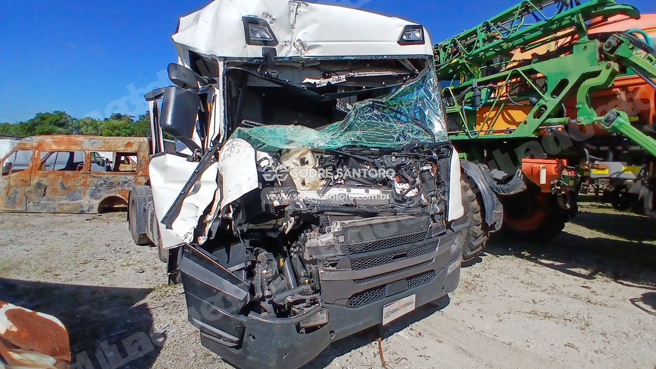 Scania P370 A4X2 2024 em leilao em Brasil