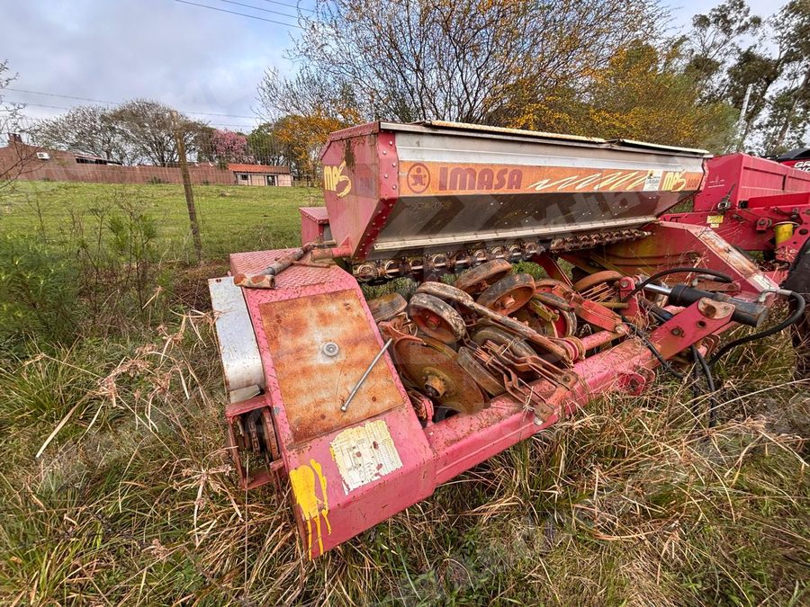 Máquina agrícola 2004 em leilão em Dom Pedrito/RS - Lote 1