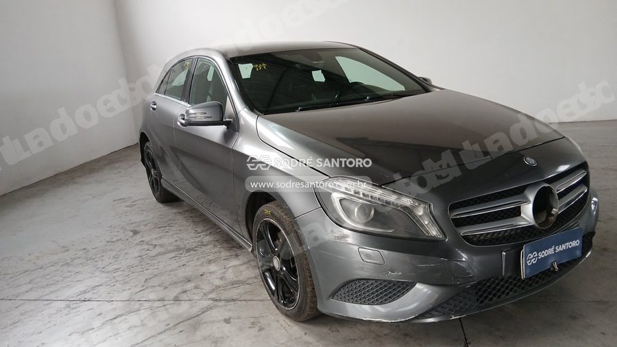Mercedes-Benz A200 Turbo 2014 em leilão em Caçapava/SP