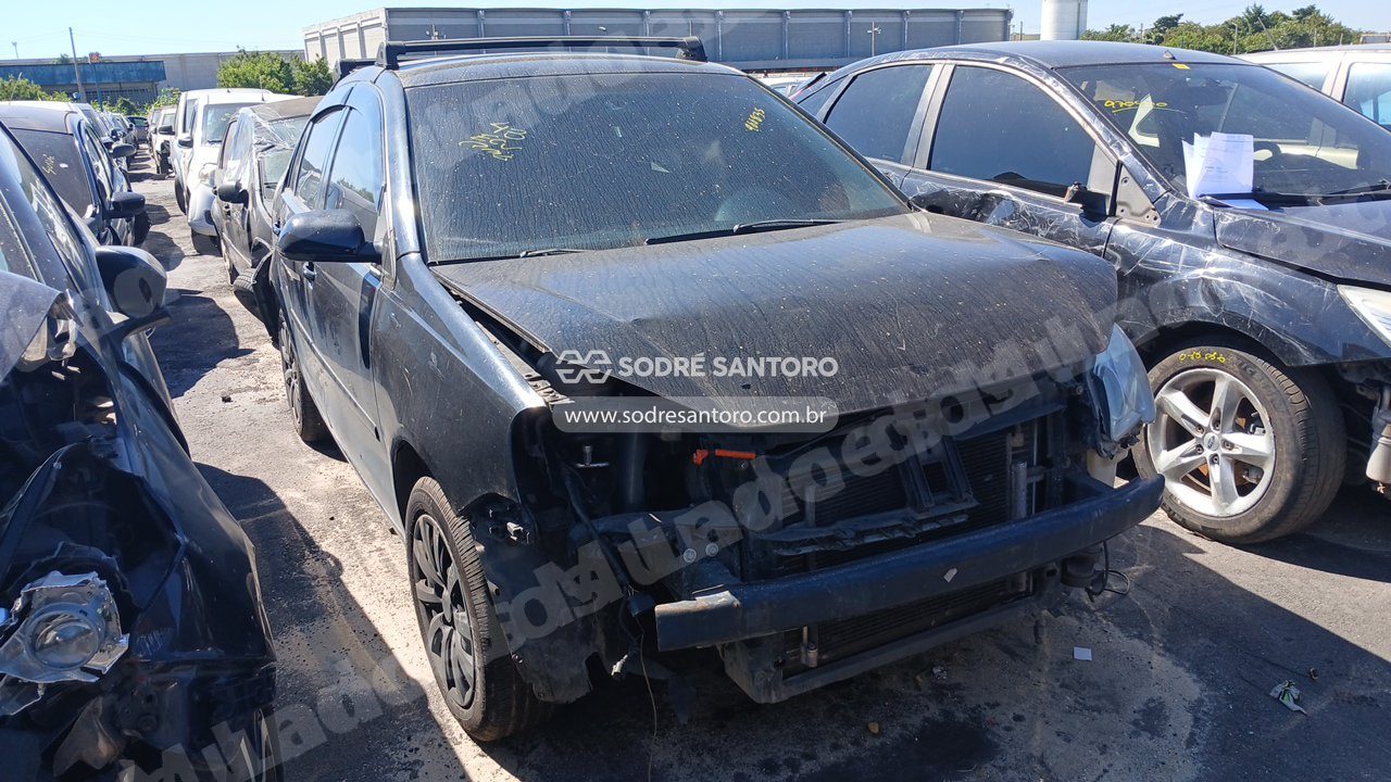 Volkswagen Polo Sedan 1.6 2010 em leilao em Brasil