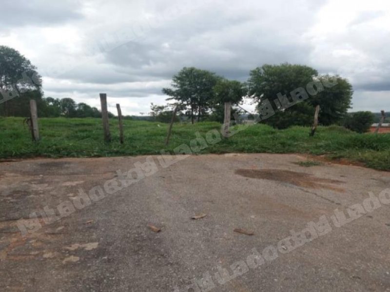 Casa em leilao em Oliveira/MG