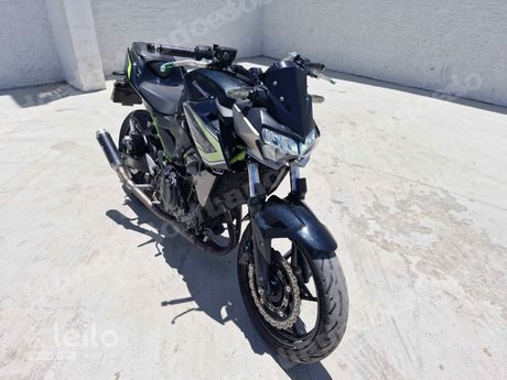 Kawasaki Z400 em leilão em Eusébio/CE