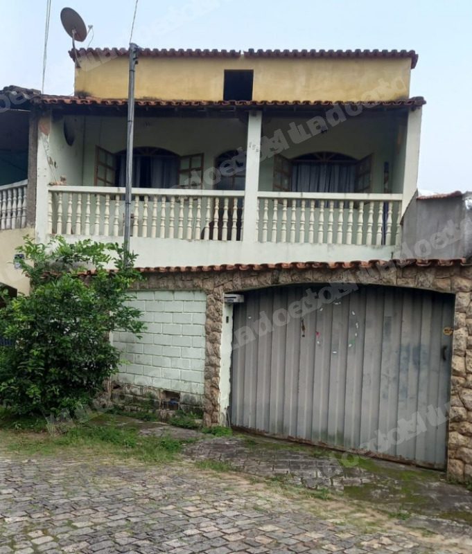 Casa em leilao em São Domingos do Prata/MG