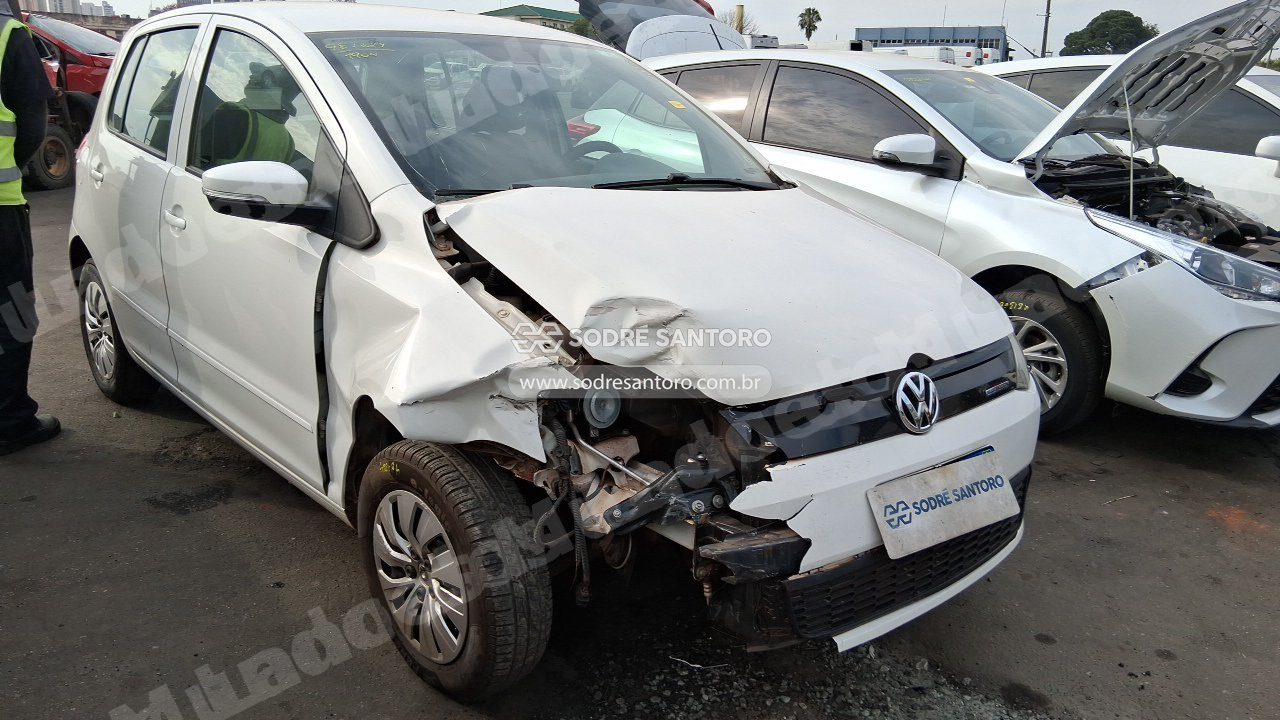 Volkswagen Fox 1.0 Bluem 2014 em leilao em Brasil