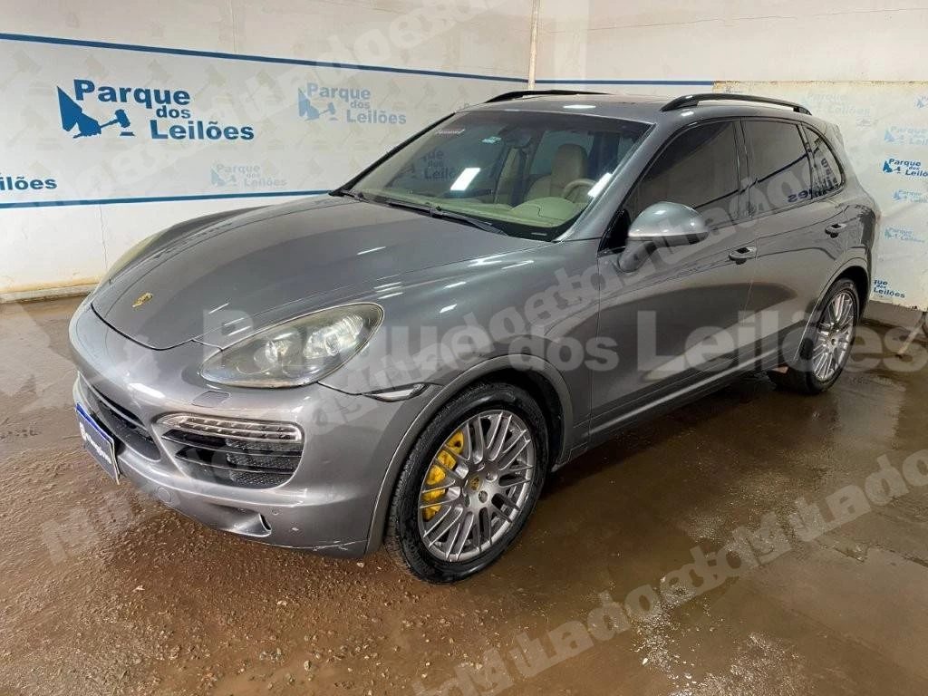 Porsche em leilao em Brasil