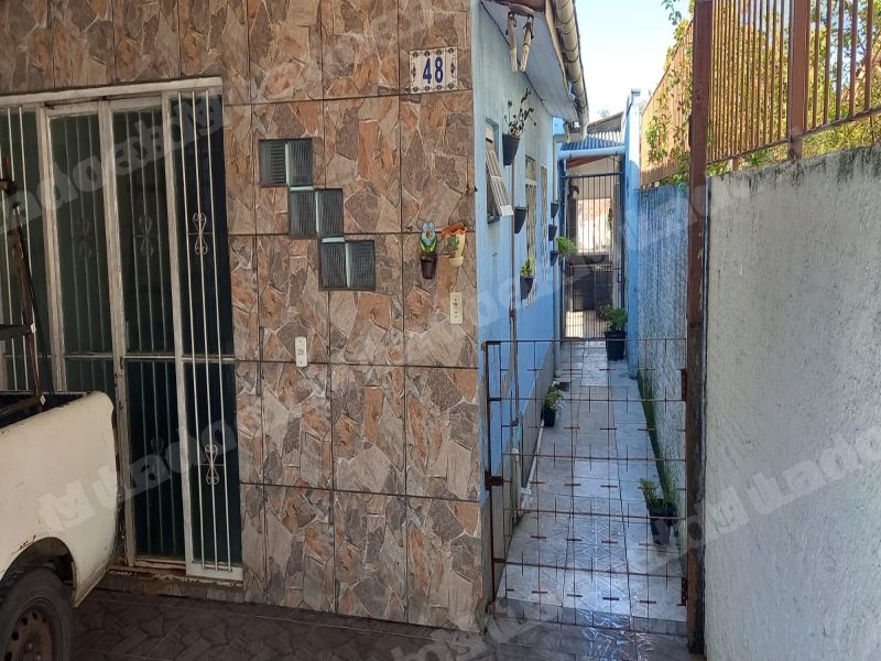 Casa de 300 m2 em leilao em Porto Alegre/RS
