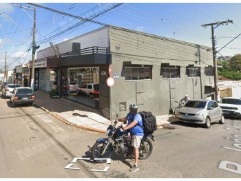 Imovel de 402 m2 em leilao em Itararé/SP
