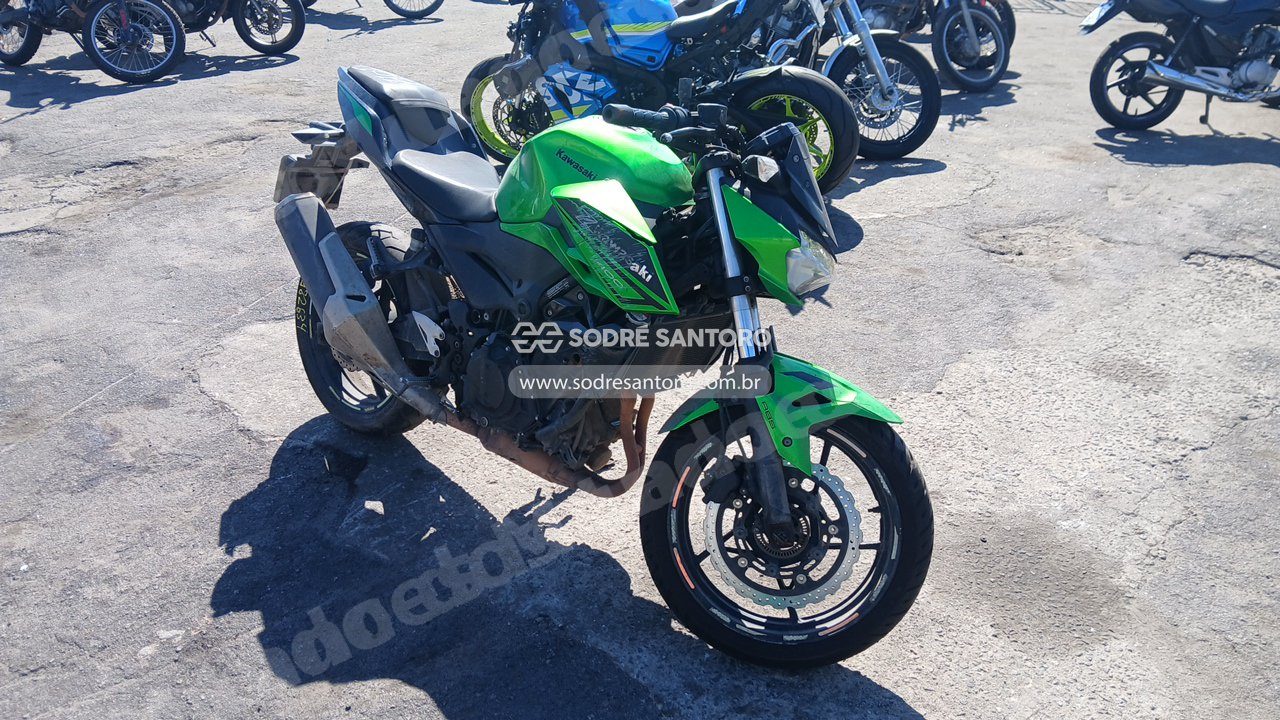 Kawasaki Z400 2023 em leilao em Brasil