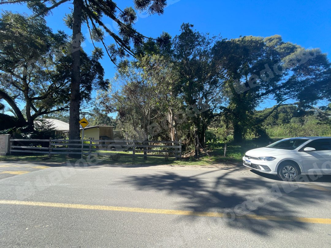 Terreno de 3719 m2 em leilao em Brasil