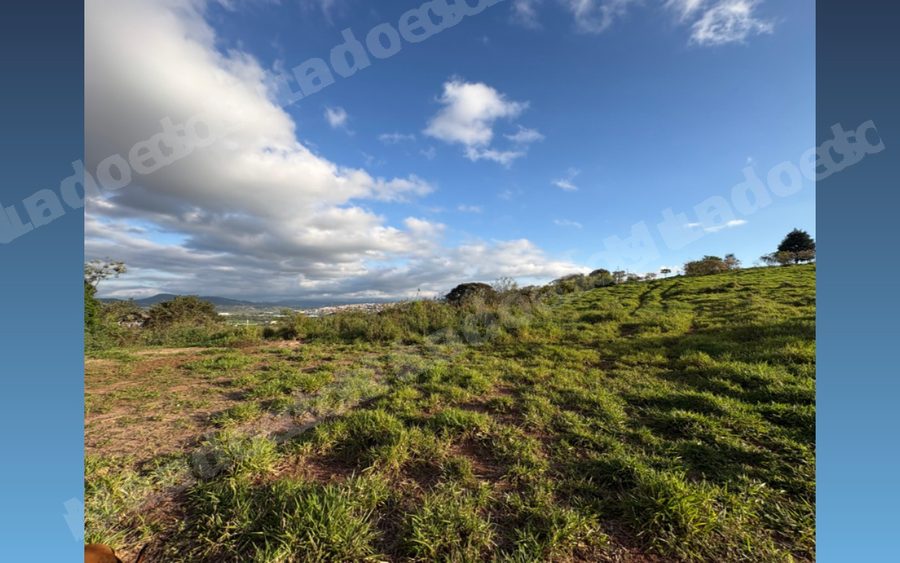 Terreno de 14399 m2 em leilão em Atibaia/SP