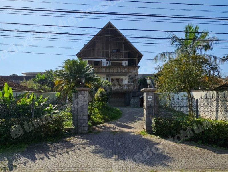 Casa em leilao em Glória Em Joinville/SC