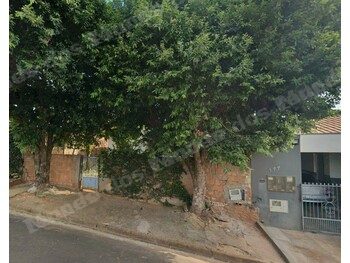 Casa em leilao em Adamantina/SP