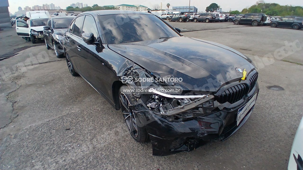 Bmw 330E 2022 em leilão em Brasil