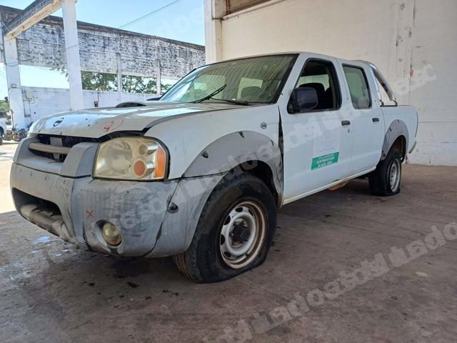 Nissan 2006 em leilão em Brasil