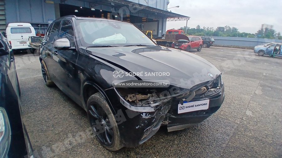 Bmw X5 M50D 2016 em leilão em Guarulhos/SP
