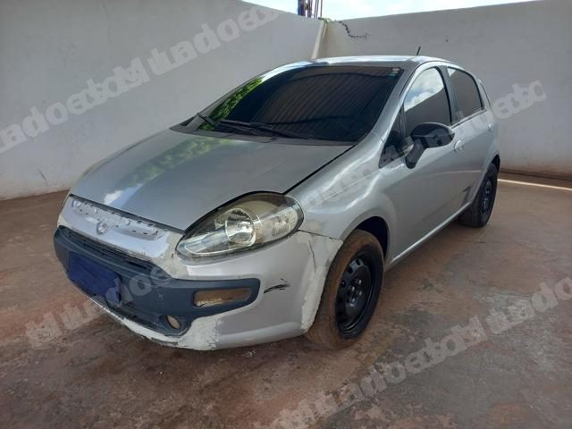 Fiat 2013 em leilão em Brasil