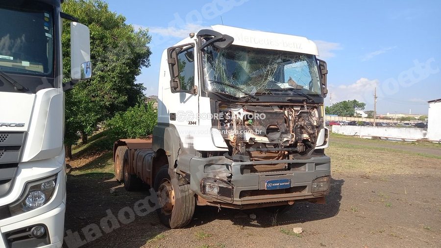 Mercedes-Benz Axor 3344S6X4 2020 em leilão em Bauru/SP