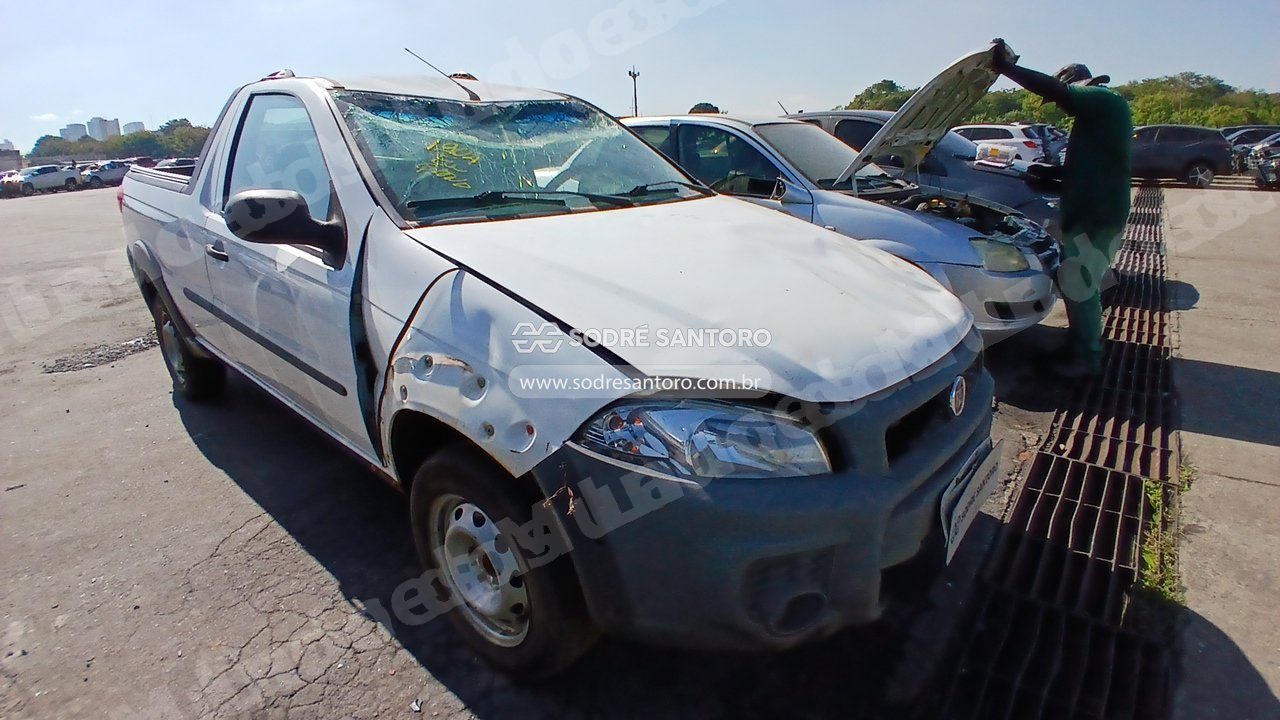 Fiat Strada Working 2015 em leilao em Brasil