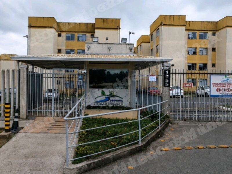 Apartamento em leilao em Ganchinho Em Curitiba/PR