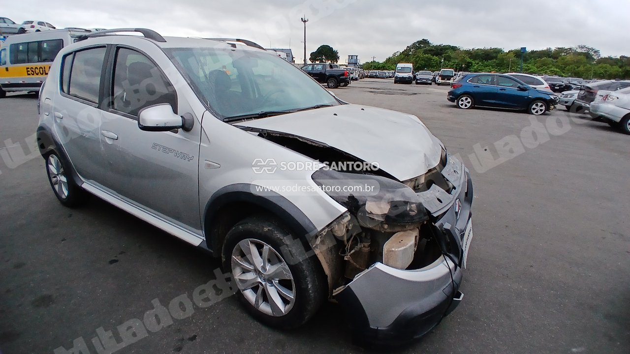 Renault em leilao em Brasil