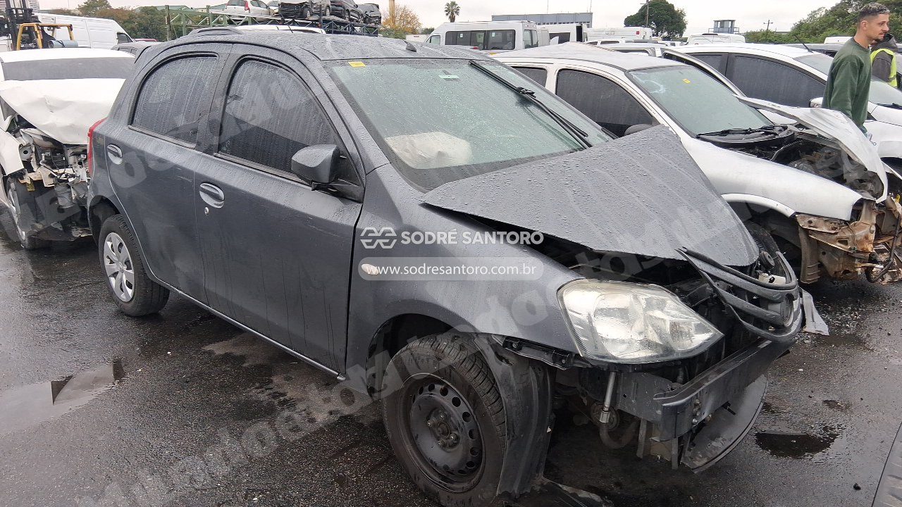 Toyota em leilao em Brasil