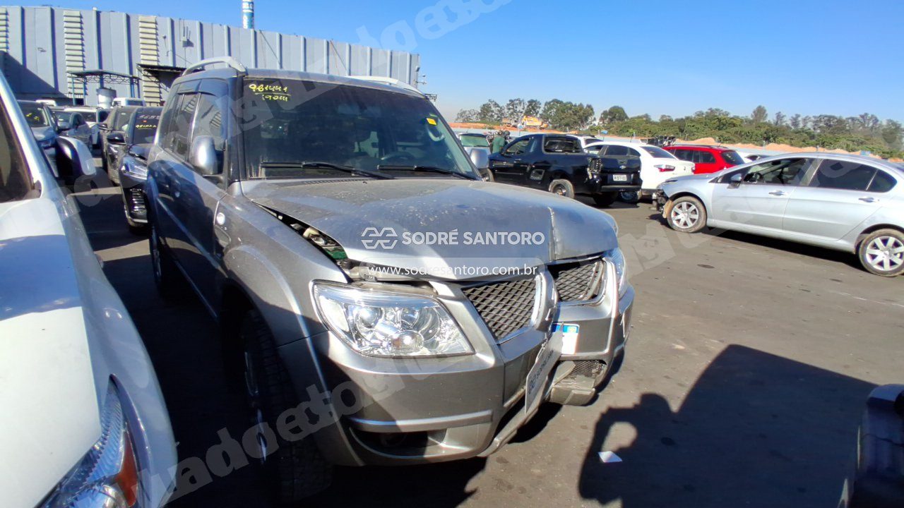Mitsubishi Pajero Tr4 Fl 2Wd Hp 2015 em leilao em Brasil