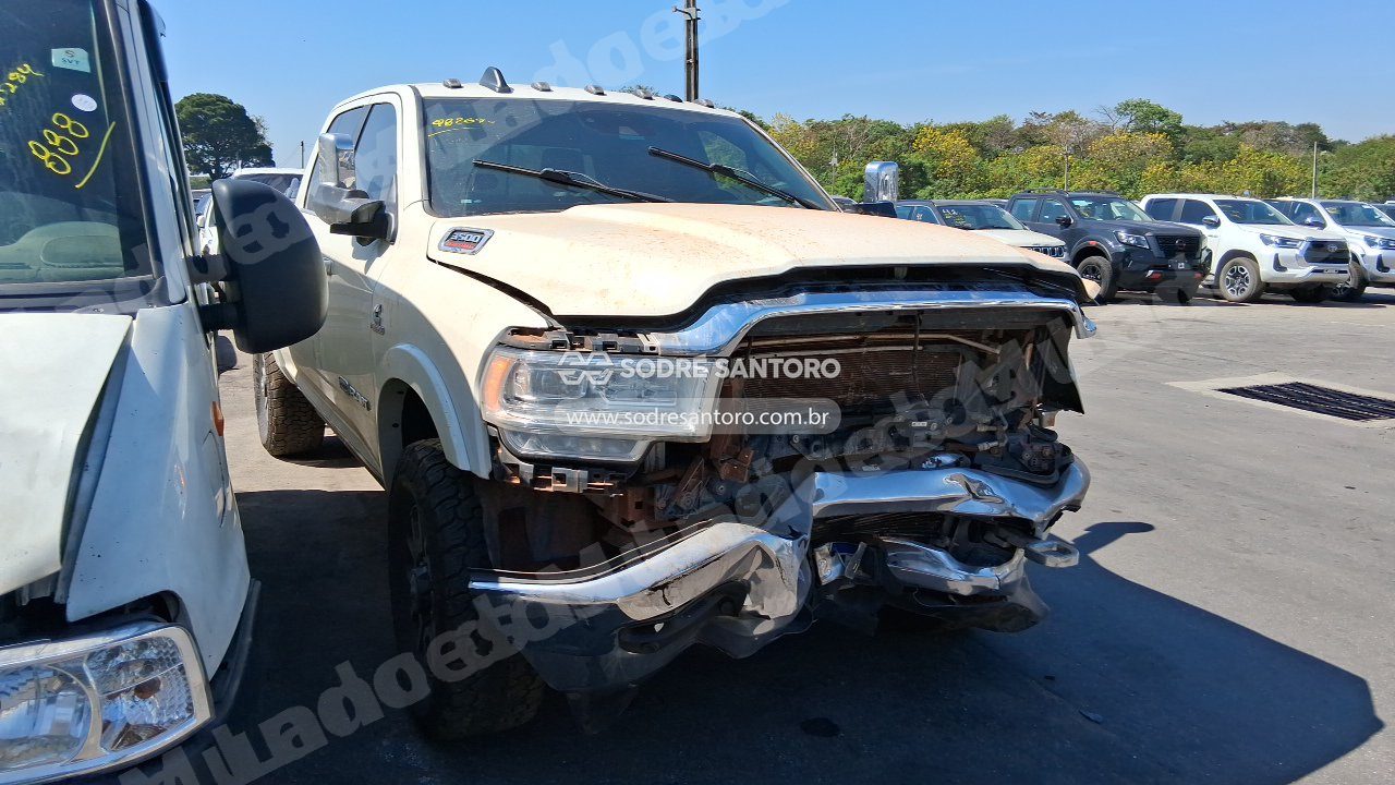 Ram 3500 Longhorn 6.7D 2022 em leilao em Brasil