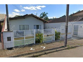 Imovel de 136 m2 em leilao em Presidente Getúlio/SC