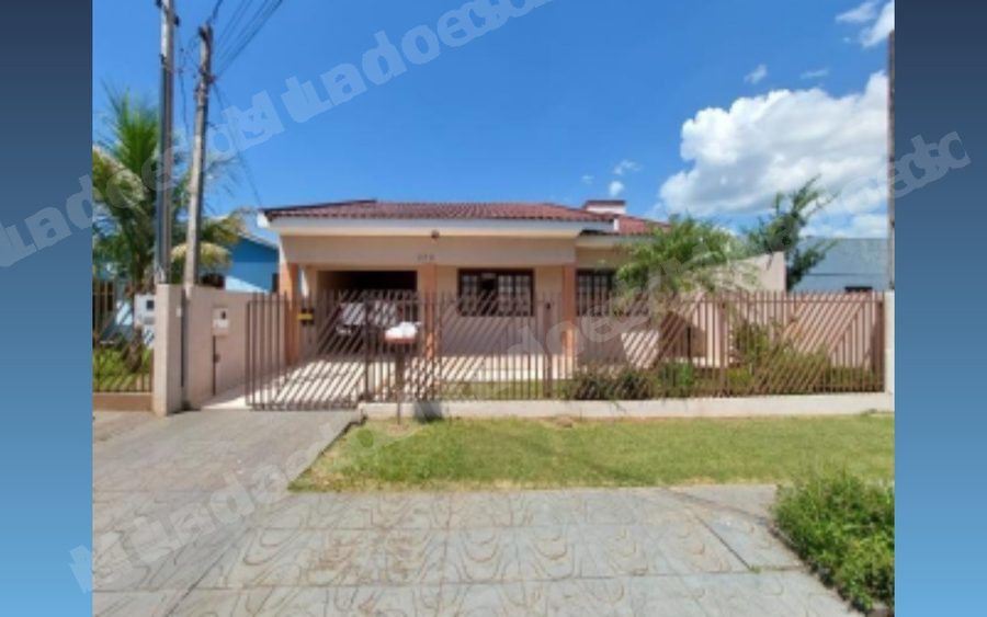 Casa de 61 m2 em leilão em Toledo/PR