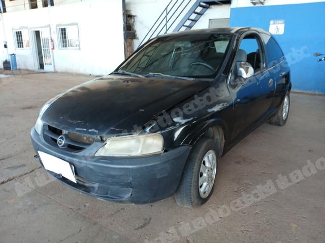 Gm Celta 2002 em leilão em Brasil